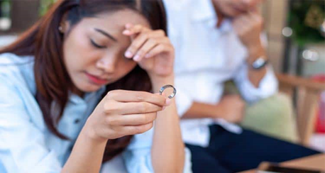 SIGNS YOUR MARRIAGE IS IN TROUBLE